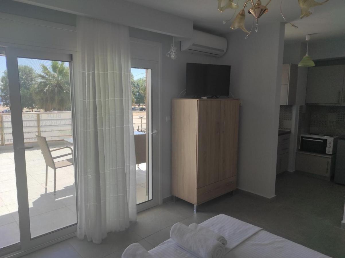 Blue Beach Apartments Ofrínion 外观 照片