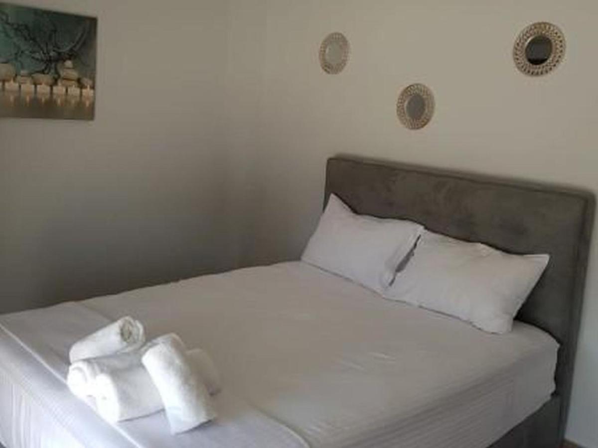 Blue Beach Apartments Ofrínion 外观 照片