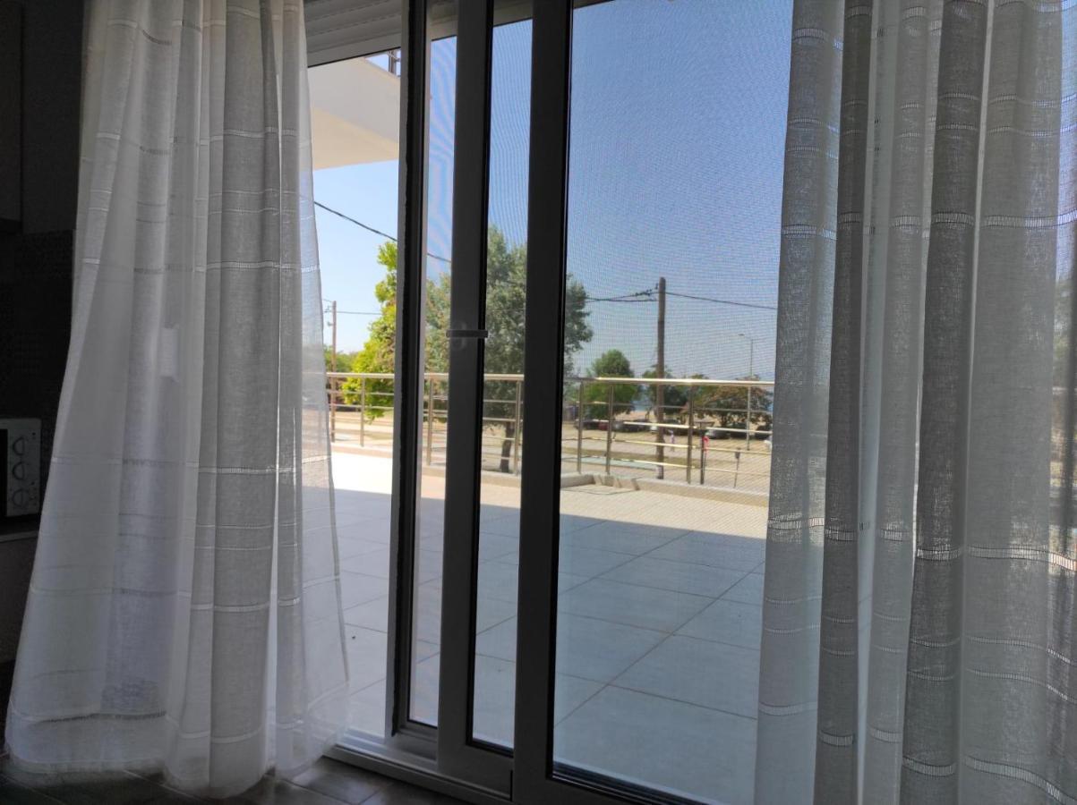 Blue Beach Apartments Ofrínion 外观 照片